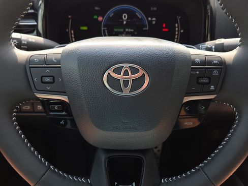 Certified 2026 Toyota Camry SE FWD image 28