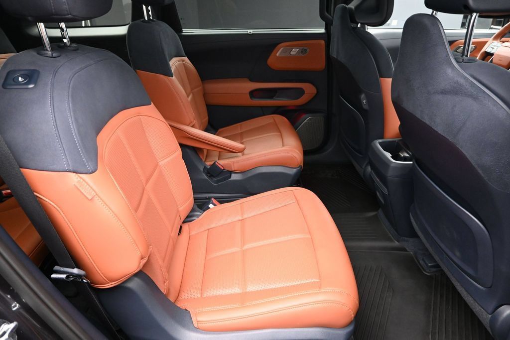 Certified 2027 Kia Telluride SX Prestige AWD/4WD image 39