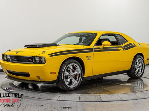 Used 2010 Dodge Challenger R/T RWD image 8