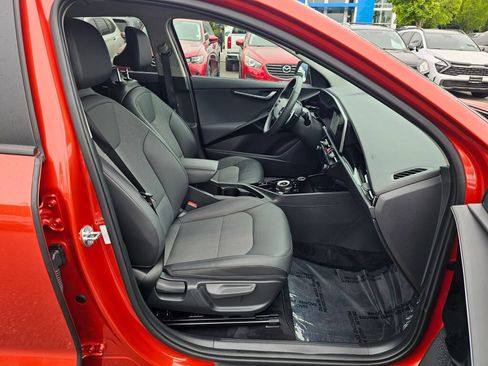 Certified 2023 Kia Niro Wind w/ Wind Preserve Package FWD image 28