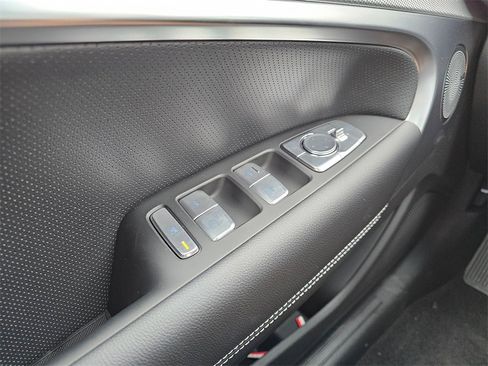 New 2026 Genesis G70 2.5T Prestige image 32