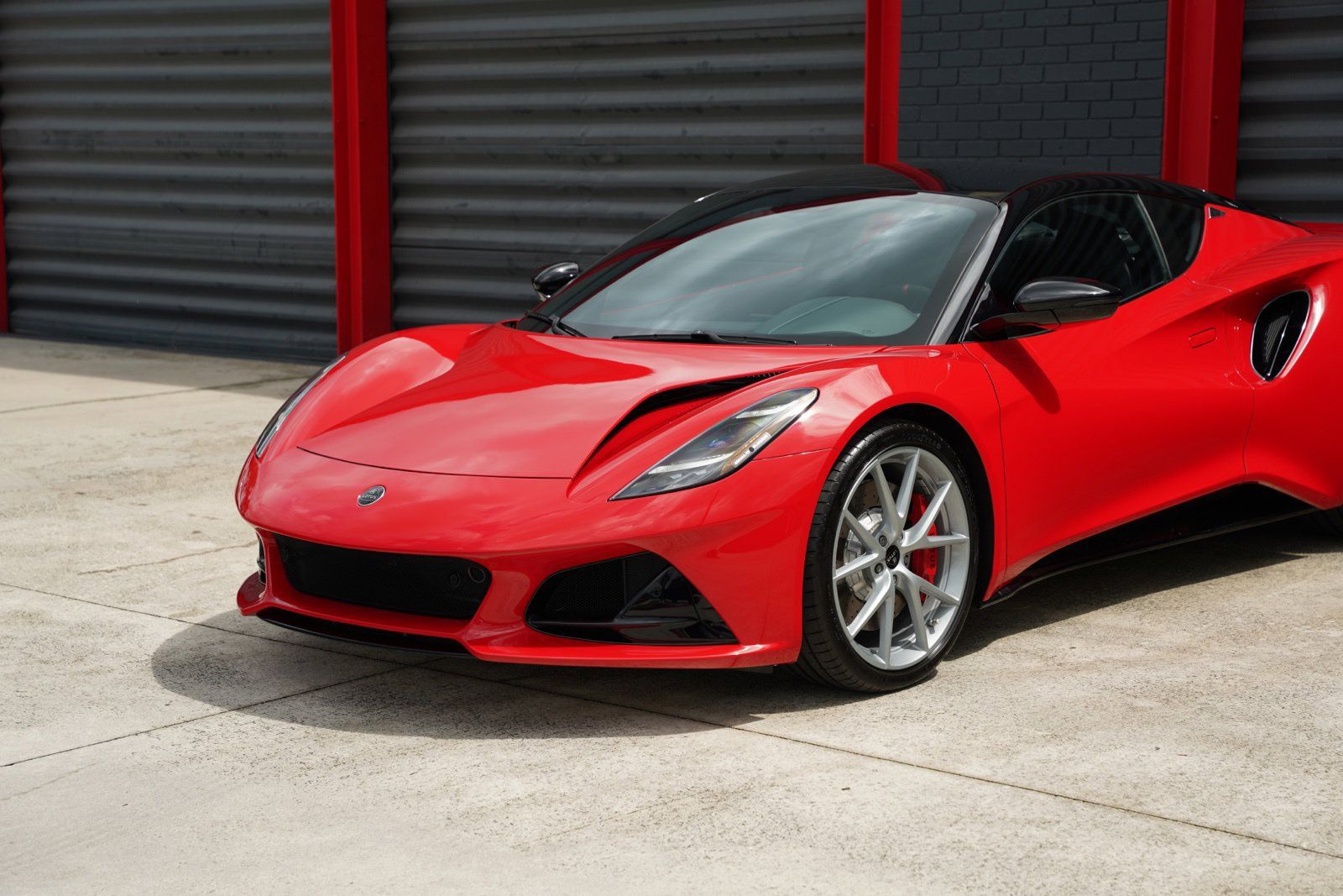 Used 2025 Lotus Emira RWD image 2