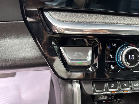 Used 2024 GMC Sierra 2500 Denali w/ Denali Reserve Package image 44