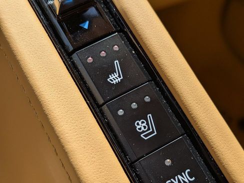 Certified 2024 Chevrolet Corvette Stingray Premium Cpe w/ Z51 Performance Package RWD image 28