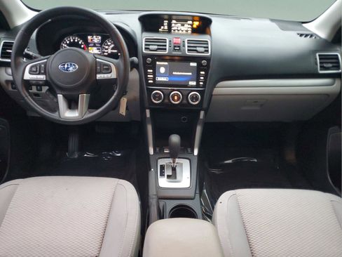 Used 2017 Subaru Forester 2.5i Premium image 13