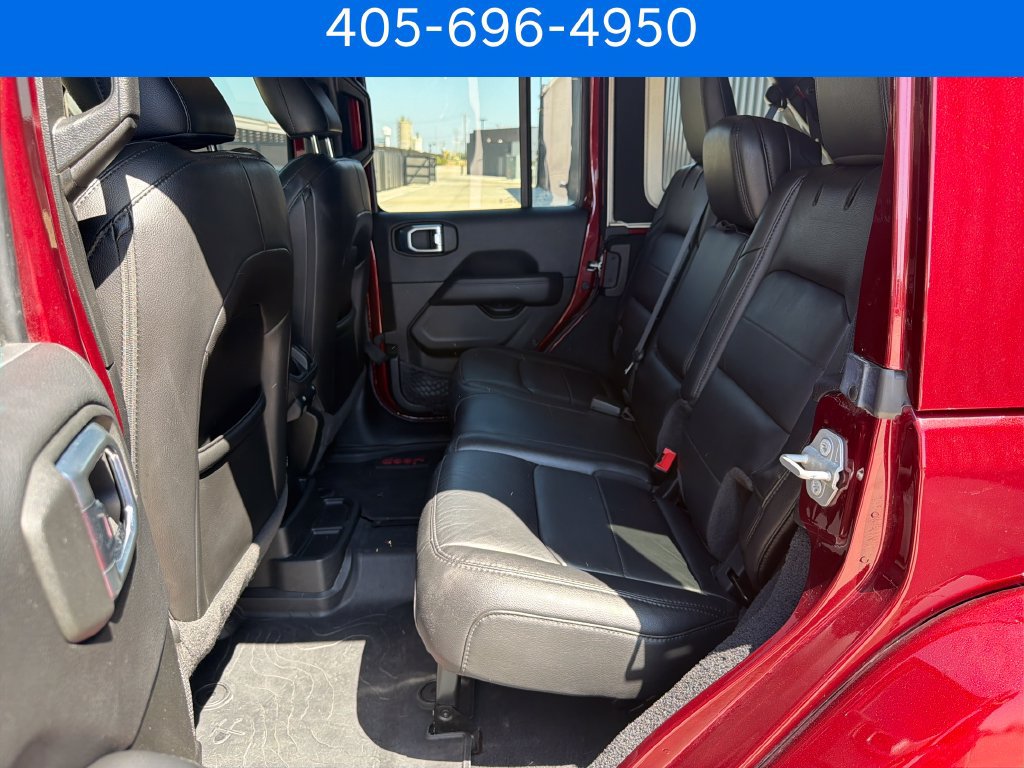 Used 2022 Jeep Wrangler Unlimited Sahara AWD/4WD image 18