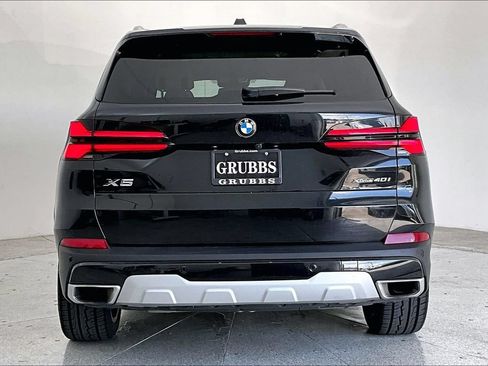 Used 2025 BMW X5 xDrive40i AWD/4WD image 4