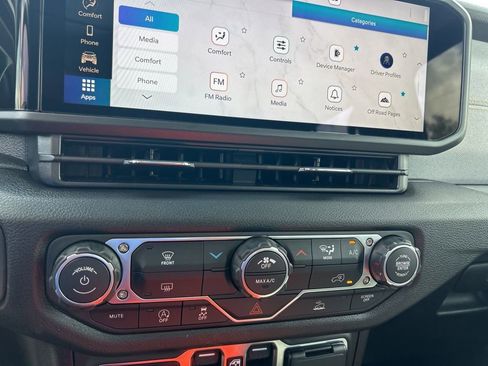 New 2026 Jeep Gladiator Sport AWD/4WD image 37