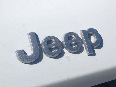 New 2026 Jeep Grand Cherokee Laredo RWD image 13