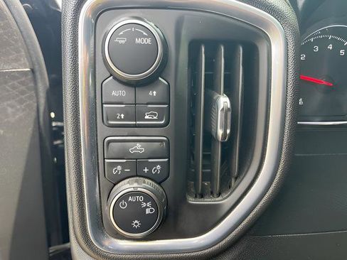 Used 2021 Chevrolet Silverado 1500 LT AWD/4WD image 21