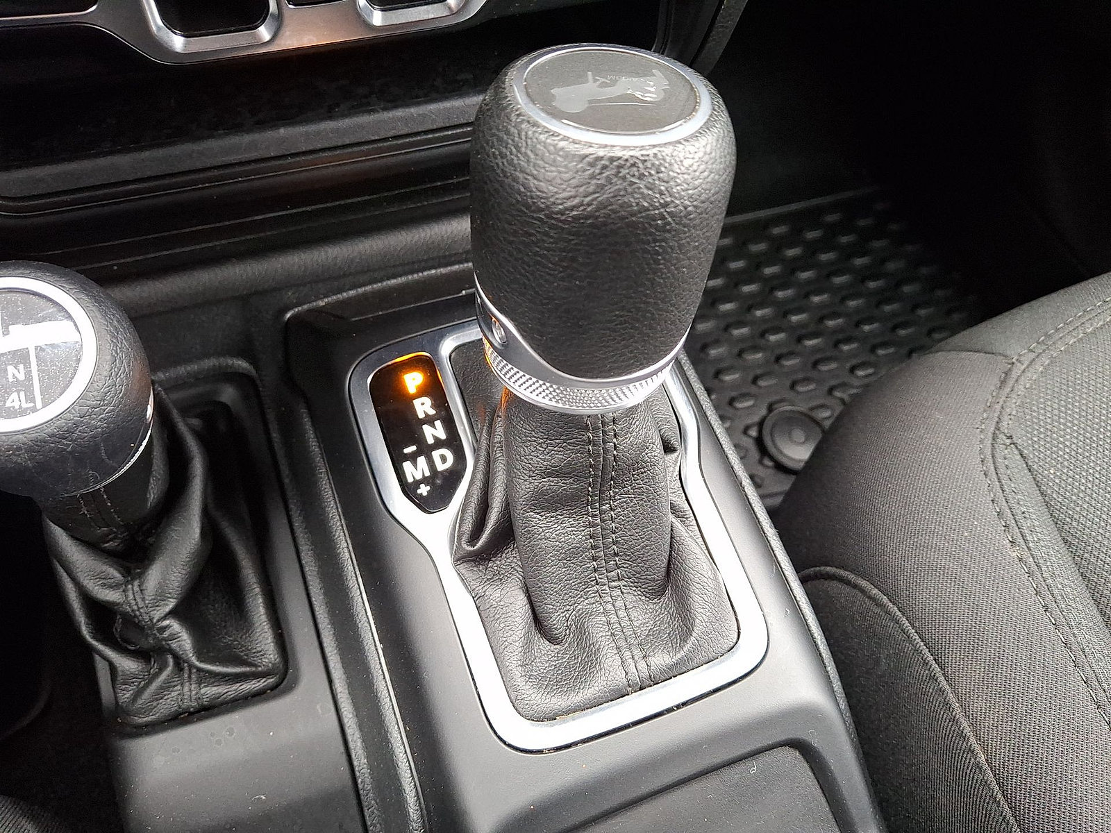 Used 2022 Jeep Wrangler Unlimited Sport AWD/4WD image 12