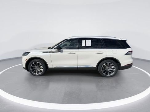 Used 2025 Lincoln Aviator Reserve w/ Illumination Package AWD/4WD image 4