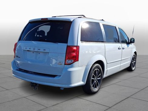 Used 2017 Dodge Grand Caravan GT image 7