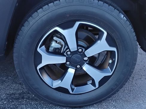 Used 2021 Jeep Renegade Trailhawk image 12