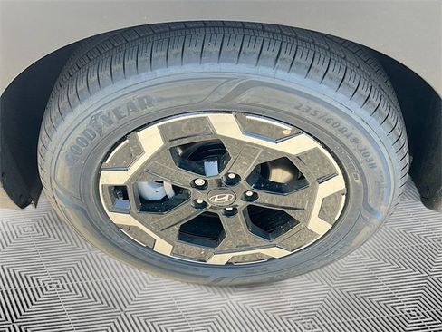 New 2025 Hyundai Santa Fe SEL image 32