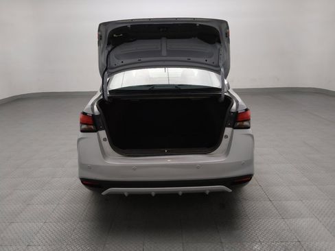 Used 2022 Nissan Versa S image 29