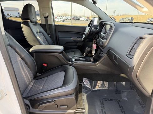 Used 2017 Chevrolet Colorado Z71 image 9