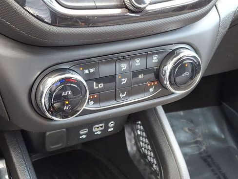 Certified 2022 Chevrolet TrailBlazer LT w/ Convenience Package AWD/4WD image 23