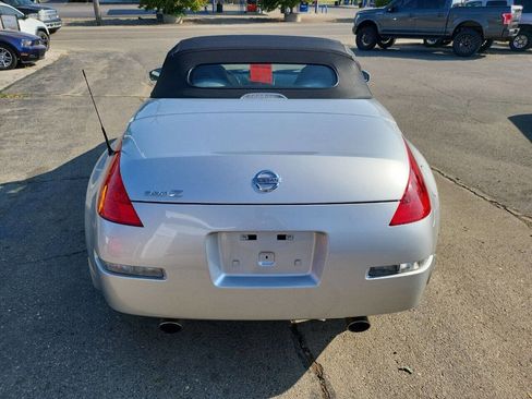 Used 2006 Nissan 350Z Enthusiast w/ (S02) Side Air Bags Pkg image 7