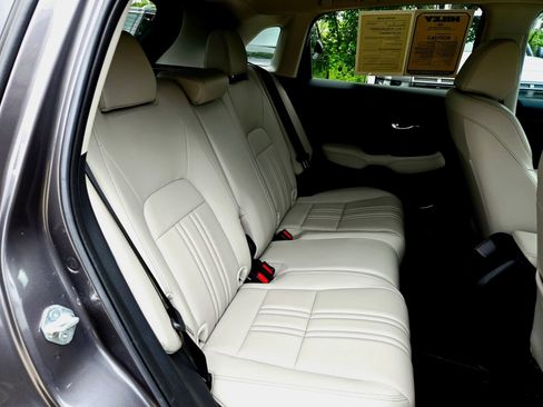 Used 2025 Honda HR-V EX-L image 28
