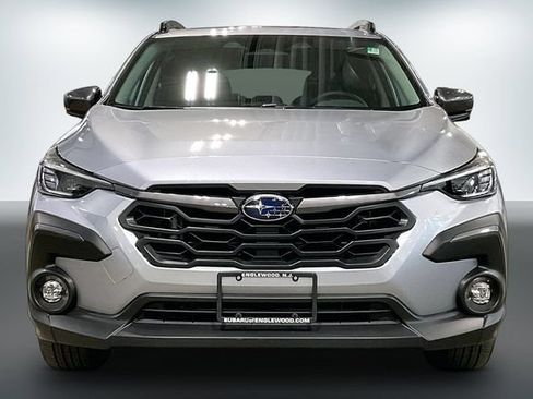 Used 2024 Subaru Crosstrek 2.5i Limited AWD/4WD image 2
