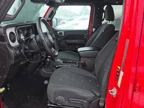 Used 2024 Jeep Wrangler Unlimited Sport AWD/4WD image 8