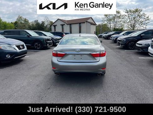 Used 2015 Lexus ES 350 w/ Luxury Package FWD image 6