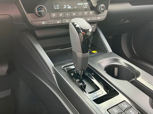 New 2026 Subaru Outback Touring AWD/4WD image 22