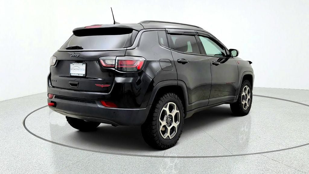 Used 2022 Jeep Compass Trailhawk w/ Trailhawk Elite Group AWD/4WD image 5