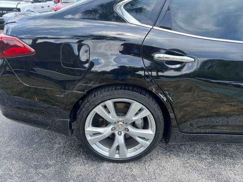Used 2019 INFINITI Q70 Luxe w/ Sport Package RWD image 18