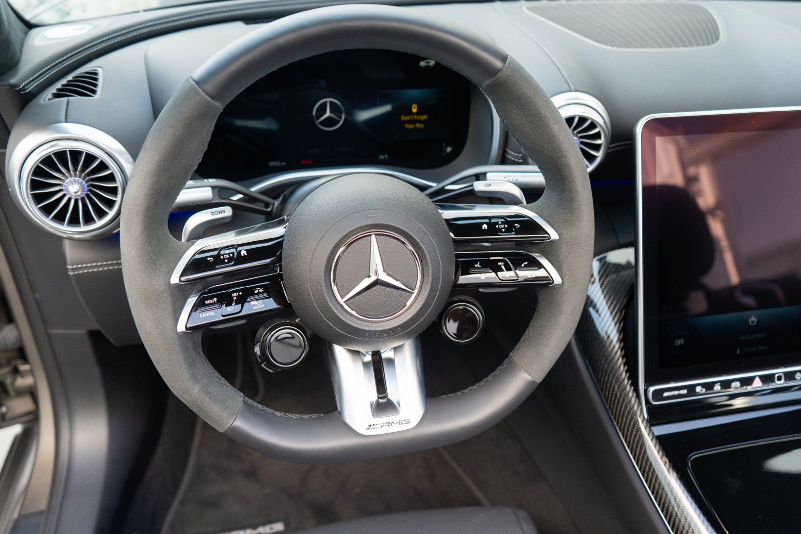 Used 2023 Mercedes-Benz SL 63 AMG 4MATIC image 16