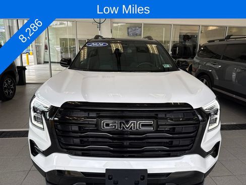 Used 2026 GMC Terrain Elevation w/ Black Edition AWD/4WD image 2