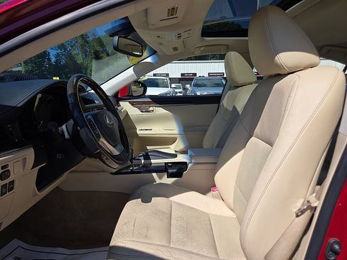 Used 2014 Lexus ES 350 w/ Luxury Package FWD image 14