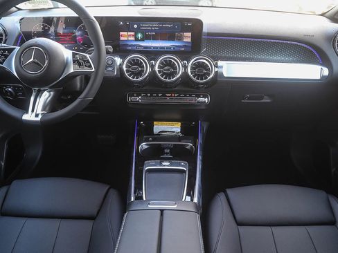 New 2026 Mercedes-Benz GLB 250 4MATIC image 10