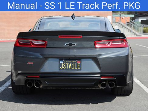 Used 2018 Chevrolet Camaro SS RWD image 12
