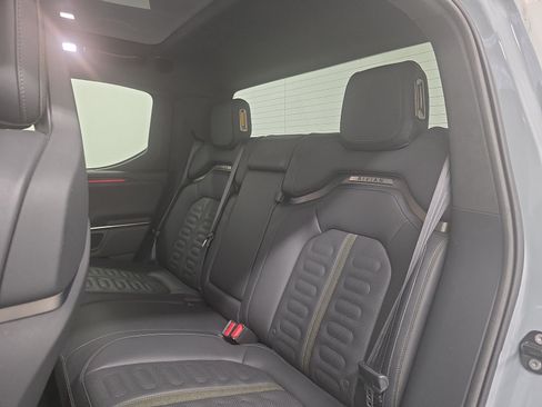 Used 2022 Rivian R1T Adventure AWD/4WD image 21