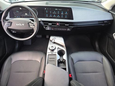 Used 2022 Kia EV6 Light RWD image 12