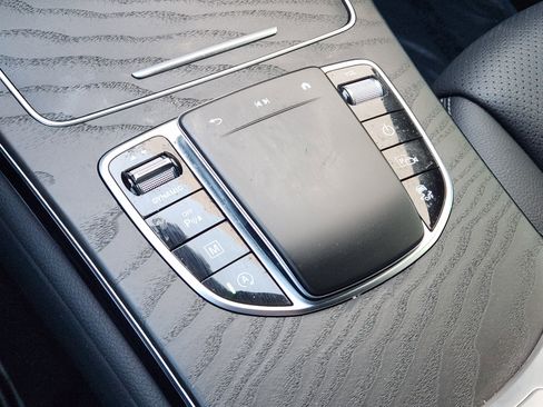 Used 2023 Mercedes-Benz GLC 300 4MATIC Coupe image 20