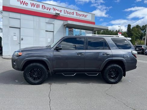 Used 2016 Toyota 4Runner SR5 Premium AWD/4WD image 7