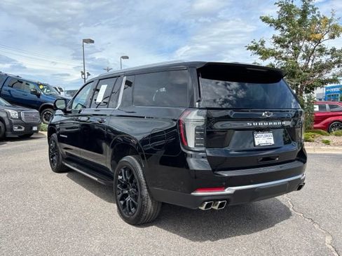 Certified 2025 Chevrolet Suburban High Country AWD/4WD image 3