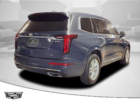 Certified 2025 Cadillac XT6 Luxury image 2