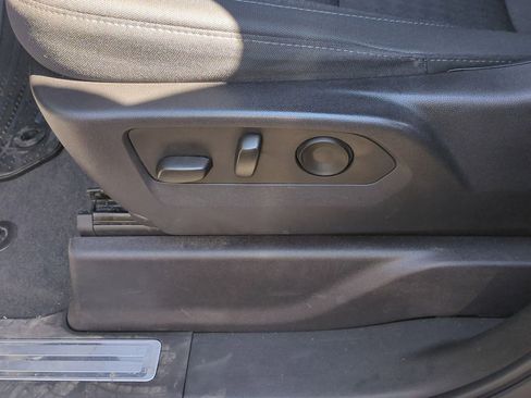 Used 2023 GMC Sierra 1500 Elevation image 34