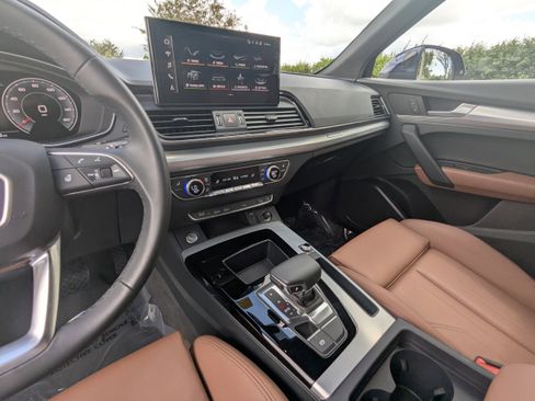 Certified 2025 Audi Q5 2.0T Premium w/ Convenience Plus Package image 26