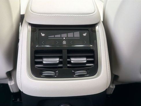 New 2026 Volvo XC90 T8 Ultra w/ Protection Package Premier image 27