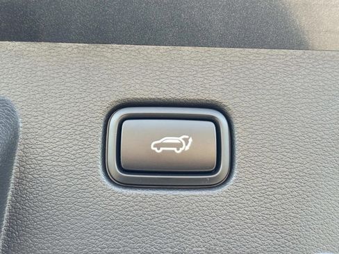 New 2026 Kia Sportage EX FWD image 13