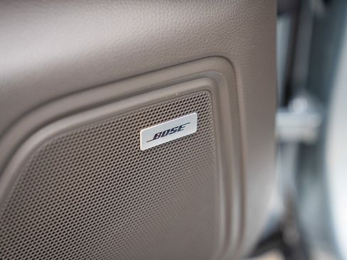 Certified 2024 Porsche Macan AWD/4WD image 11