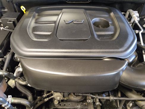 Used 2021 Jeep Grand Cherokee Laredo X RWD image 30