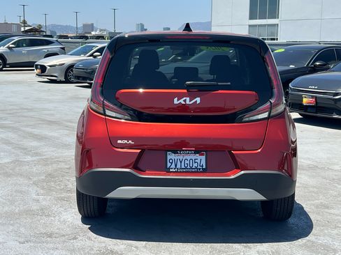 Certified 2025 Kia Soul LX FWD image 6