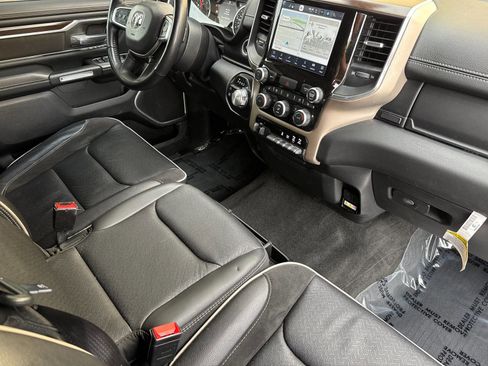 Used 2022 RAM 1500 Laramie AWD/4WD image 12