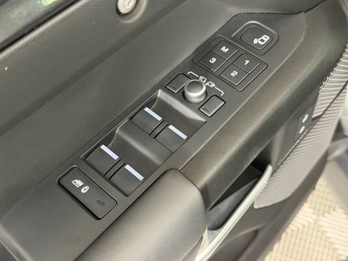 Used 2023 Land Rover Defender 110 Carpathian Edition AWD/4WD image 27